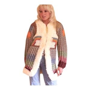 Boho Vintage 1970 knitted rainbow sweater Tagged size Large PtP 17”